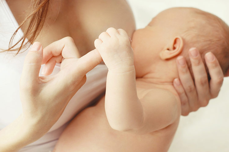 Přisátý kojenec | Foto: Shutterstock