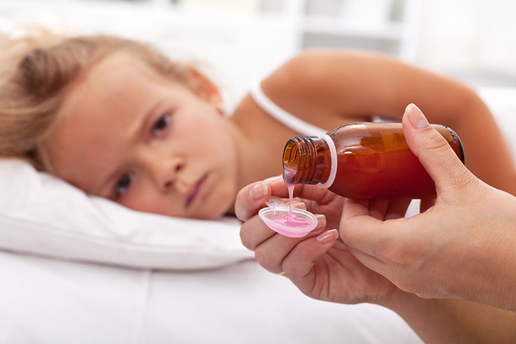 Dětský sirup při nemoci | Foto: Shutterstock